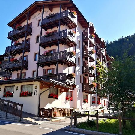 Hotel Villa Emma 마돈나 디 캄필리오 외부 사진